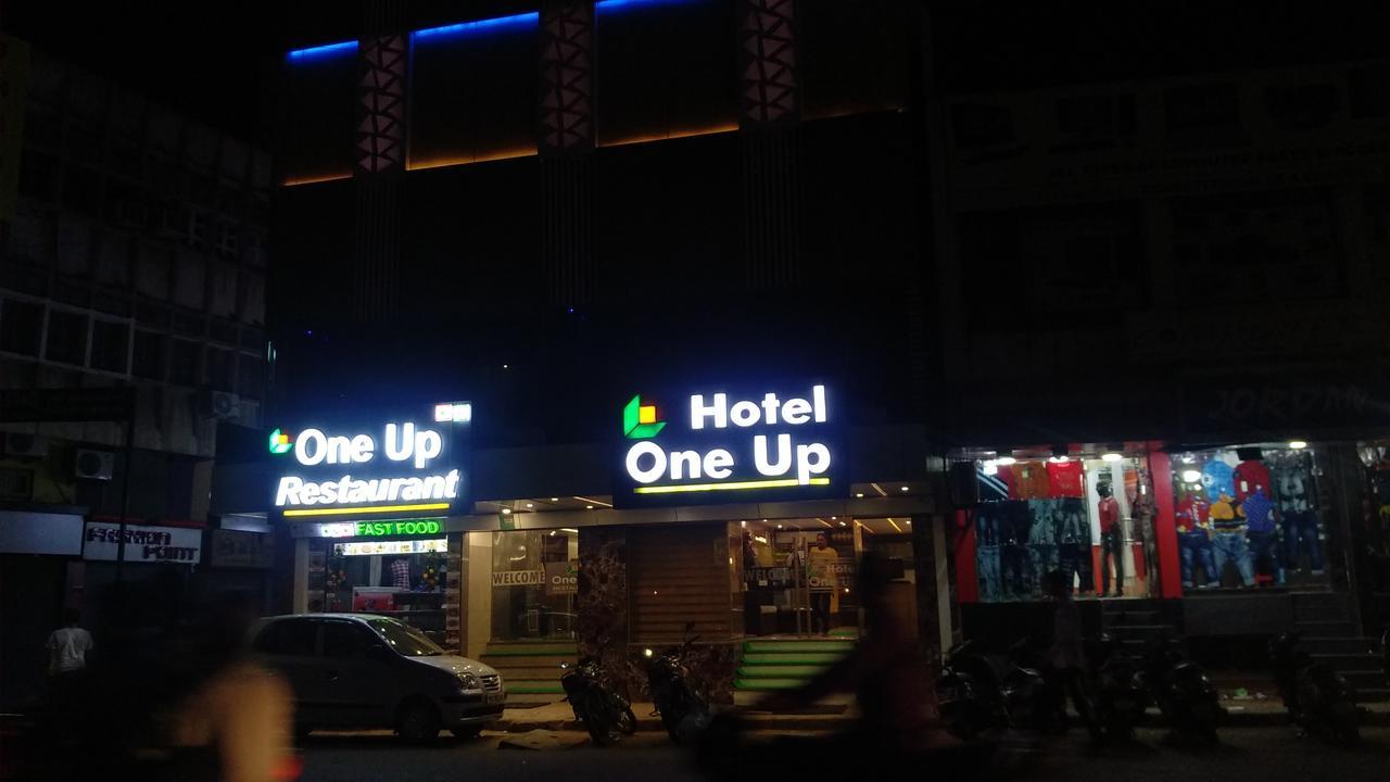 万艾普酒店 阿穆达巴 外观 照片